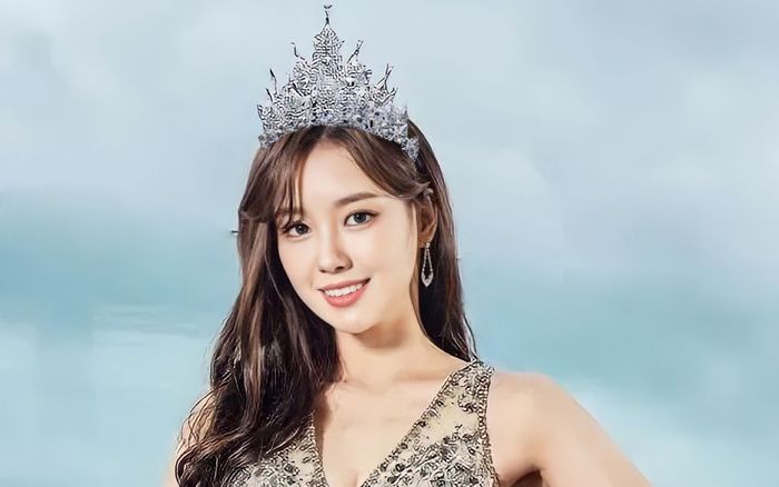 Hoa hậu Hàn Quốc bất ngờ sang Việt Nam làm đẹp