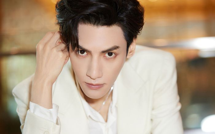 La Vân Hi chính thức công khai ảnh cưới, cô dâu được khen đẹp hơn Bạch Lộc