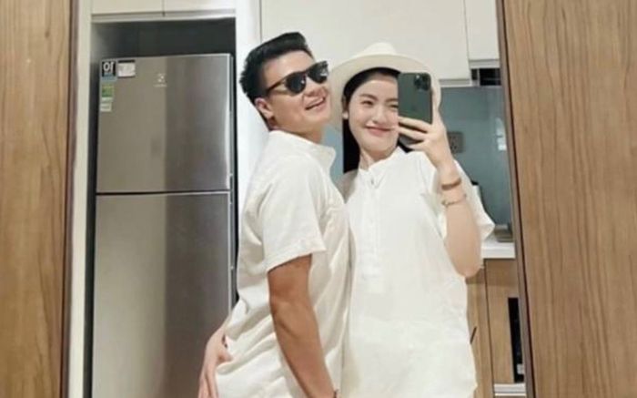 Chu Thanh Huyền liên tục có hành động phủ nhận tin đồn chia tay Quang Hải