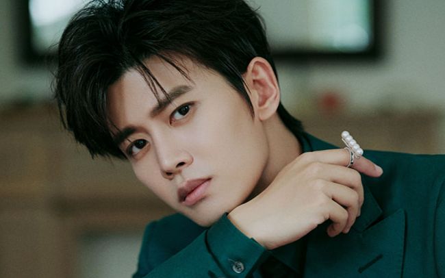 Nhậm Gia Luân xuất hiện tiều tụy, khác xa so với ảnh đã qua chỉnh sửa