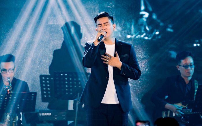 Hoài Lâm tự nhận xét về giọng hát của mình, fan tấm tắc: 'Ca sĩ khiêm tốn'