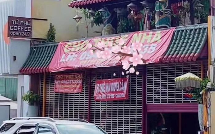Quán cà phê Tứ Phủ đầu tư 15 tỷ gây xôn xao cộng đồng mạng nay treo biển đóng cửa?