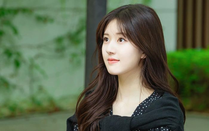 Trần Triết Viễn được Triệu Lộ Tư chăm sóc ở phim trường, Ngô Lỗi chắc ghen lắm đây