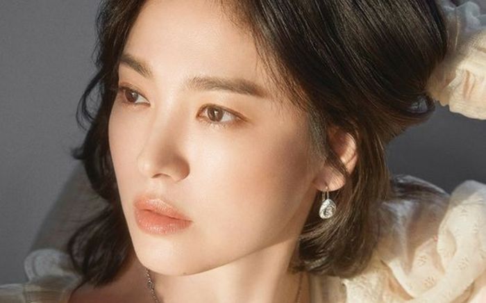 Song Hye Kyo át vía Song Joong Ki, bản lĩnh Ảnh hậu đâu phải dạng vừa