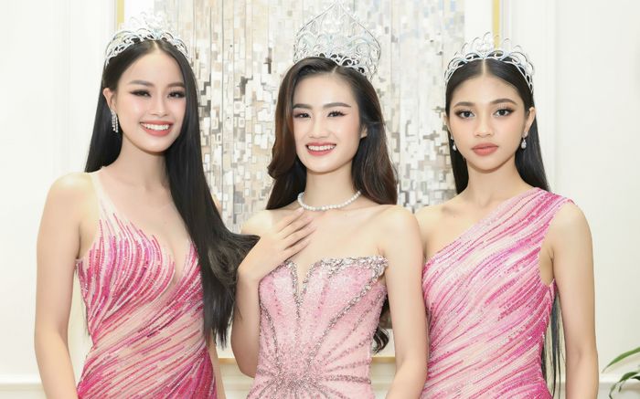 Hoa hậu Ý Nhi khoe vai trần, đọ sắc rạng rỡ bên Á hậu Đào Hiền - Minh Kiên