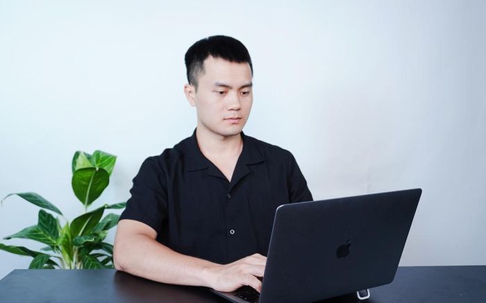 Founder Nguyễn Đăng Vũ - Từ niềm đam mê cầu lông viết lên câu chuyện HVShop