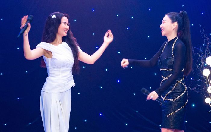 Thu Minh 'hiện nguyên hình khi hát cùng Võ Hạ Trâm