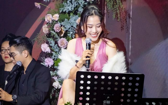 Danh tính ca khúc mà Nam Em luôn được khán giả yêu cầu mỗi khi đi diễn