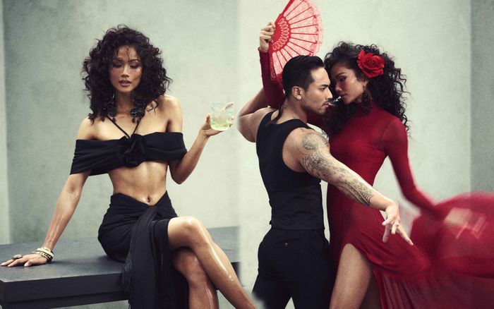 Hoa hậu H'Hen Niê khoe body nét căng, cùng 'bạn trai' mới nói về tình yêu