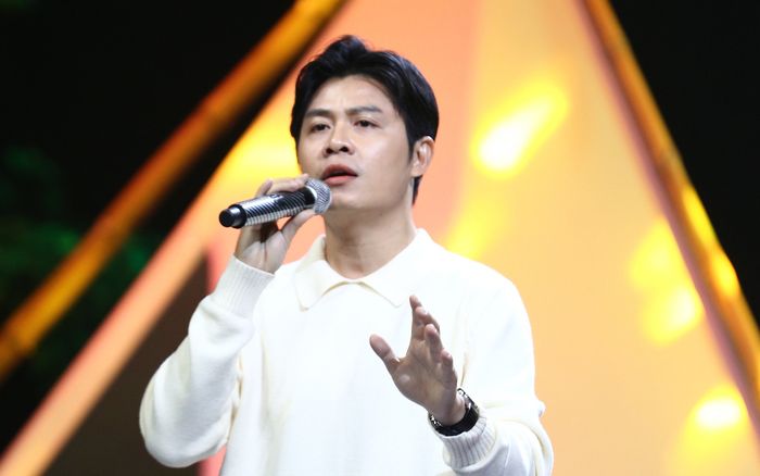 Nguyễn Văn Chung 'bức xúc' vì cách xưng hô của khán giả: Chuyện gì đây?