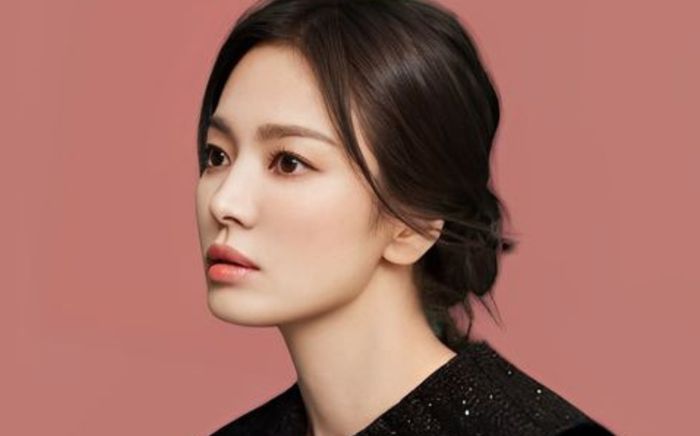 Song Hye Kyo khẳng định bản thân 'vừa có tâm, vừa có tầm' chỉ qua một hành động
