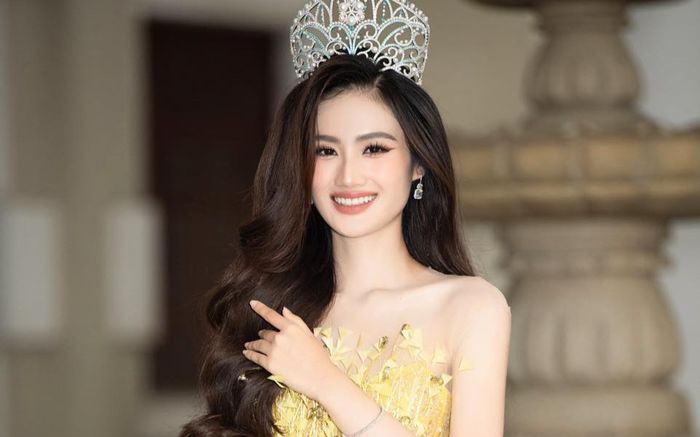 Một nữ ca sĩ bảo vệ Ý Nhi: 'Giữa 1 rừng giả trân dám nói thật thì dũng cảm đấy'