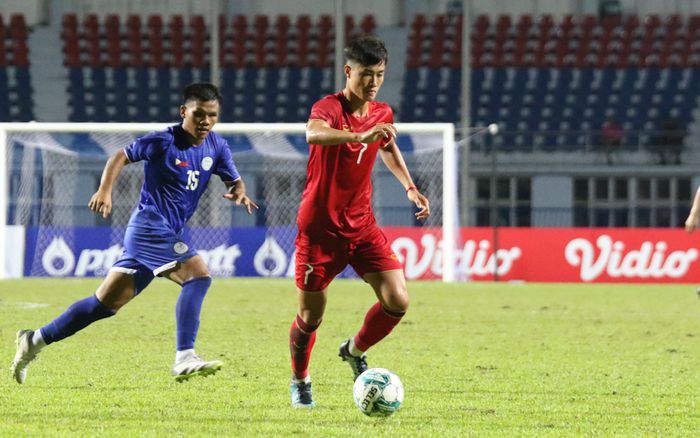 HLV U23 Việt Nam phê bình sao trẻ Hà Nội FC: 'Đá bóng chứ không phải đánh nhau'