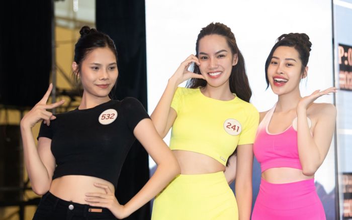 Thí sinh khoe mặt mộc, eo thon trong tổng duyệt Chung khảo Miss Grand Vietnam