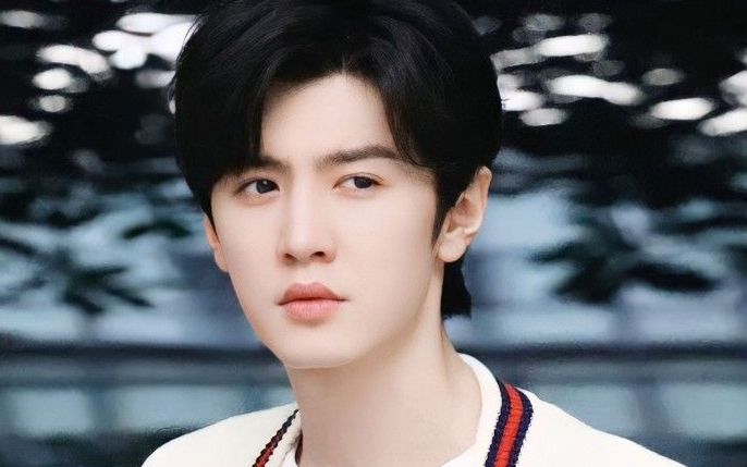 Trần Triết Viễn khoe bạn gái sau hơn 1 năm hẹn hò: Triệu Lộ Tư hết cơ hội