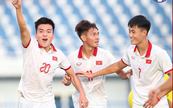 U23 Việt Nam hạ Malaysia 4-1: Thắng ấn tượng hơn màn so tài ở SEA Games 32