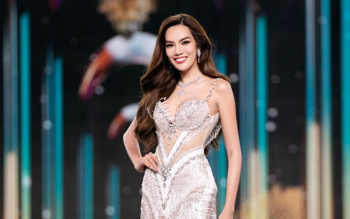 Mỹ nhân quê Khánh Hòa - Lê Hoàng Phương đăng quang Hoa hậu Hòa bình VN 2023