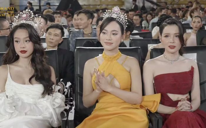 Dàn người đẹp Vbiz 'sượng trân' khi mình Bảo Ngọc được hô tên trong MGVN 2023