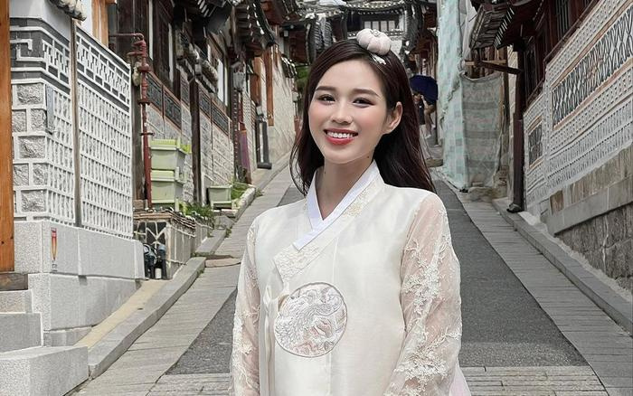 Đỗ Thị Hà diện Hanbok 'đốn tim' fan, được khen xinh như gái Hàn