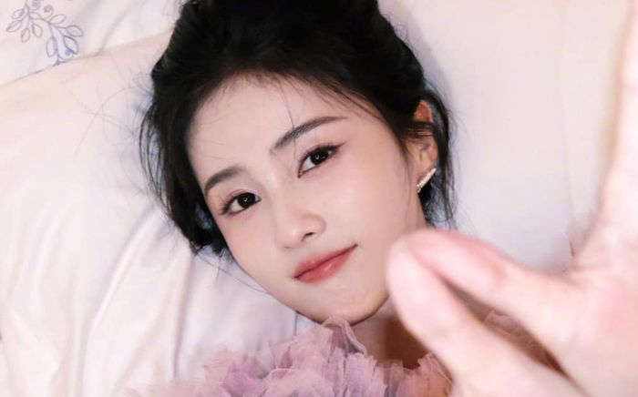 Bạch Lộc lần đầu có hành động dằn mặt hai bản sao giữa lùm xùm