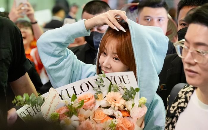 'Chị đại Kpop' Jessi bất ngờ đến Việt Nam, thưởng thức món ăn truyền thống