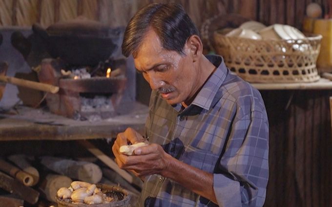 NS Thương Tín kiếm tiền bằng công việc mới khiến ai cũng bất ngờ