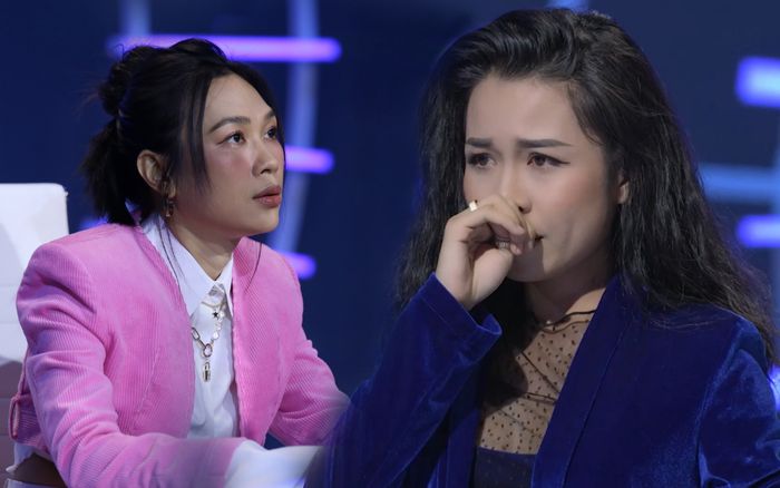 Thí sinh Vietnam Idol bật khóc vì không được chọn, Mỹ Tâm bất ngờ 'quay xe'