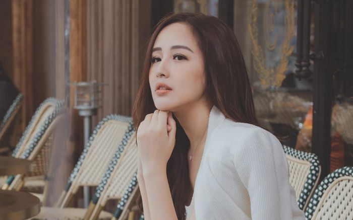 Mai Phương Thúy diện đồ che khéo vòng eo khi đạt mốc 71 kg