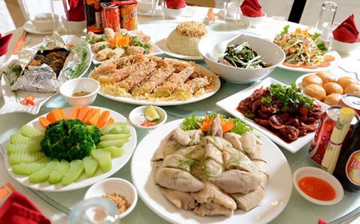 Quảng Bình: Sau tiệc cưới với hơn 500 khách, cả làng đau bụng