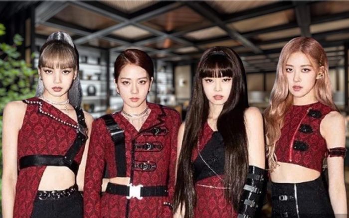 BLACKPINK quay video kỷ niệm 7 năm debut giữa lòng Hà Nội