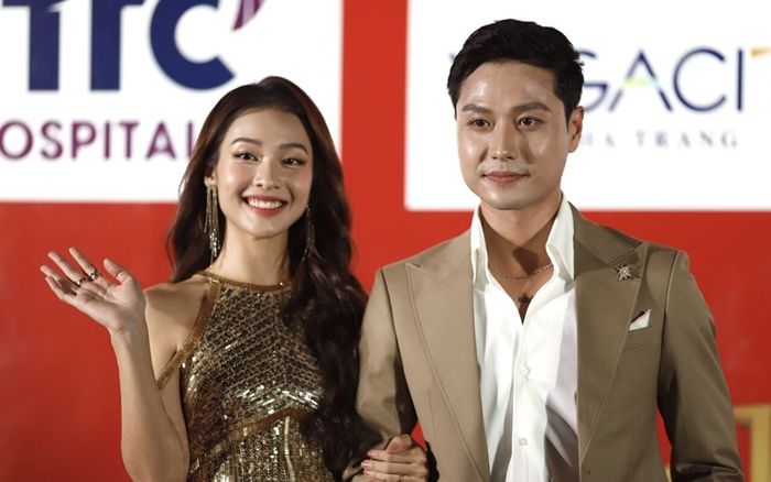 Lộ khoảnh khắc Thanh Sơn 'e sợ' Khả Ngân, khán giả xuýt xoa 'nhà là phải có nóc'