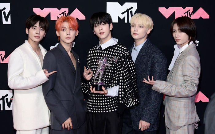 Stray Kids và TXT 'thắng lớn' tại VMAs 2023: Kết quả gây tranh cãi