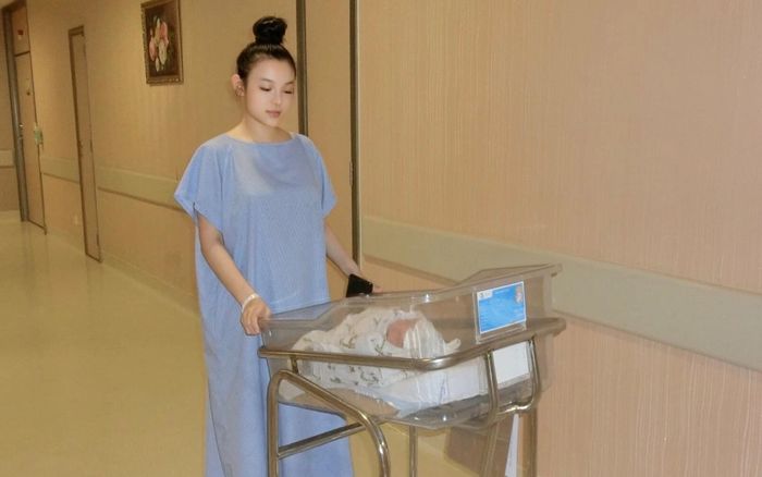 Tròn 6 năm, Huyền Baby lần đầu hé lộ ảnh sinh nở, diện mạo gây ngạc nhiên