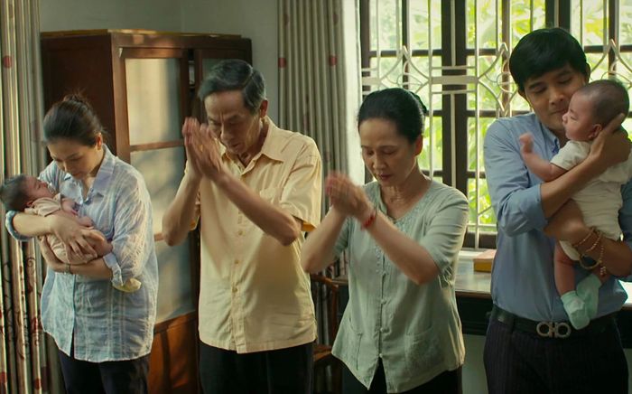 Phát hiện Gia Đình Mình Vui Bất Thình Lình mượn ý tưởng của một bộ phim giờ vàng