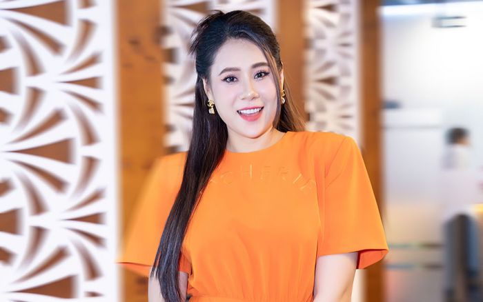 Hồ Bích Trâm: 'Tôi đang nỗ lực giảm cân hậu sinh nở'