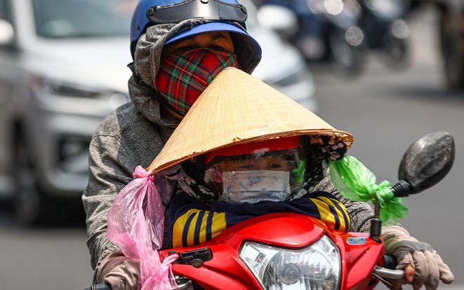 Miền Bắc nắng nóng kéo dài, bao giờ mới có mưa?