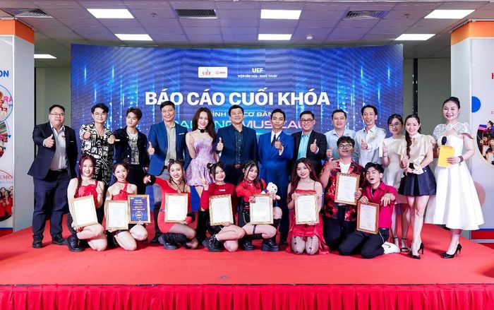 Bài thi cuối khóa của SV được 'sân khấu hóa' qua show nghệ thuật hoành tráng