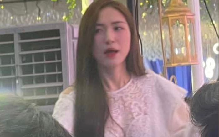 Mặc áo rộng che bụng làm dấy lên tin mang thai, Hoà Minzy phản ứng ra sao