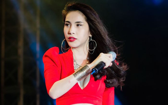 Thủy Tiên tiếp tục gặp 'kiếp nạn', fan tuyên bố quay lưng