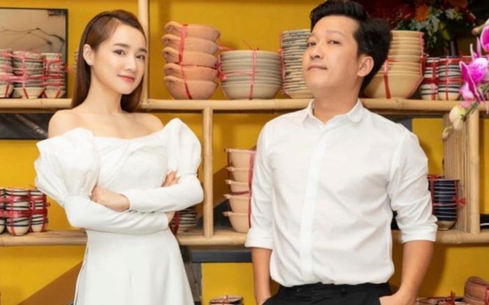 Nhã Phương ghen ra mặt khi Trường Giang thân thiết với nam đồng nghiệp