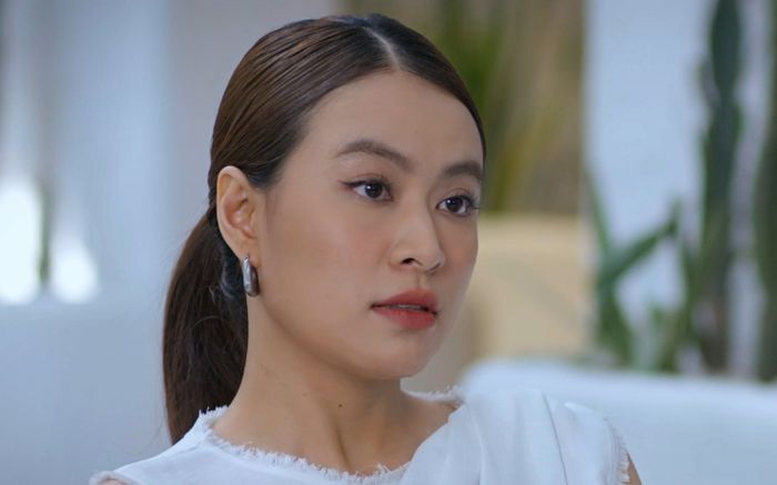 Phim mới của Hoàng Thùy Linh vừa chiếu đã gây khó chịu vì cổ xúy lối sống ích kỉ