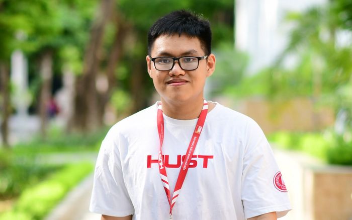 Nam sinh xuất sắc ngành 'hot' Bách khoa: 'Em đam mê các kỳ thi'