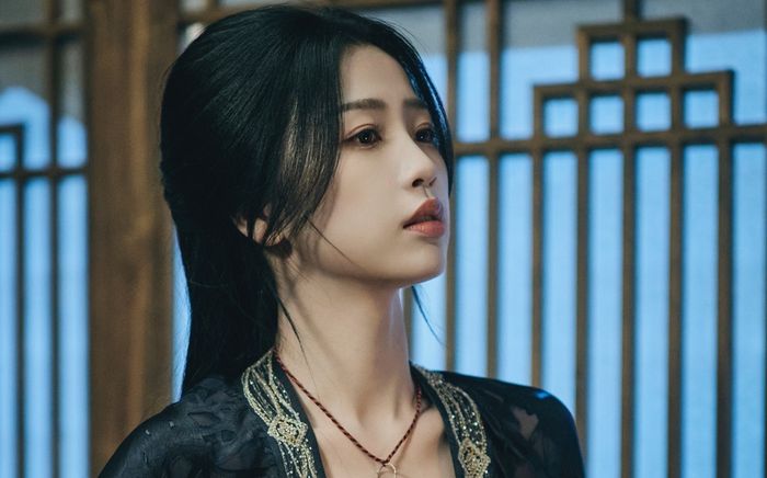 Bạn thân Ngu Thư Hân có hành động chứng tỏ phú bà hàng thật giá thật