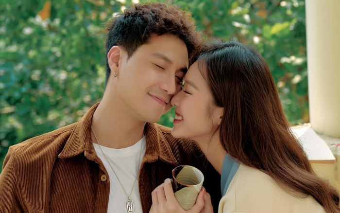 Một nam diễn viên nổi tiếng tự nhận là 'thuyền trưởng' của Thanh Sơn - Khả Ngân