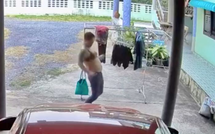 Nhờ chồng phơi đồ, vợ kiểm tra camera thấy cảnh không nói nên lời