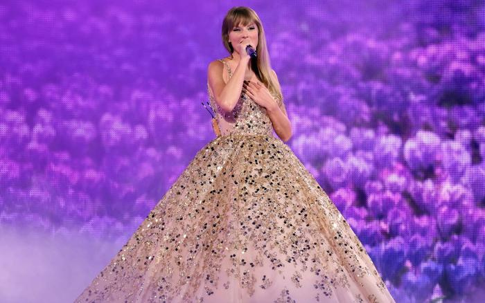 Lịch trình biểu diễn gây sốc của Taylor Swift - Saostar.vn