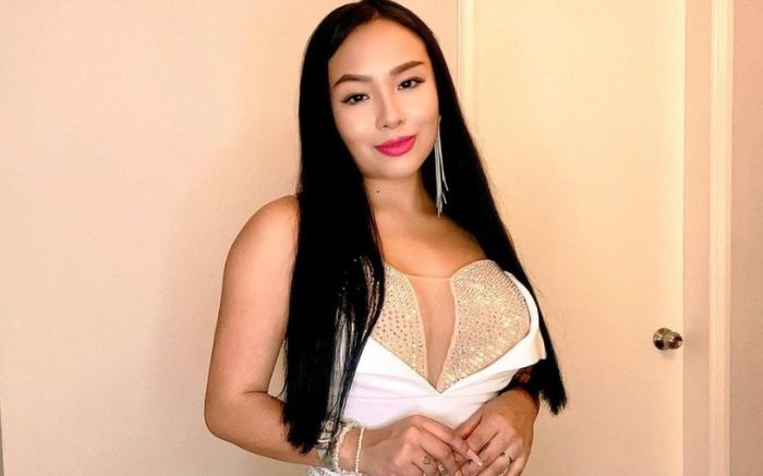 Một nữ diễn viên nổi tiếng qua đời ở tuổi 24