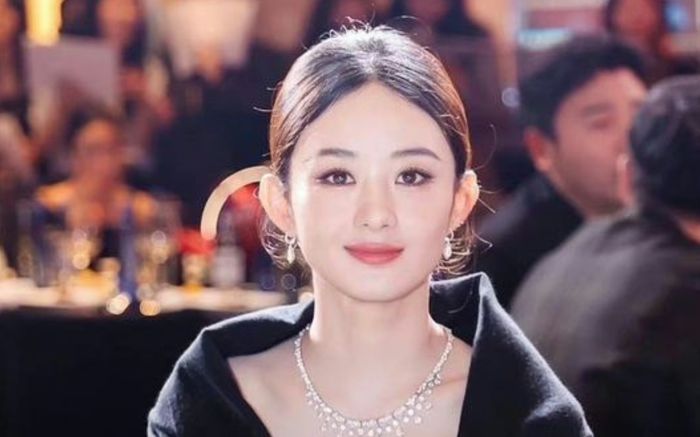 Triệu Lệ Dĩnh lần đầu lên tiếng về tin đồn bị bắt gặp đi mua đồ bầu