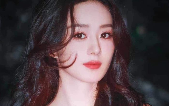 Triệu Lệ Dĩnh xuất hiện sau thời gian ở ẩn, nhan sắc ra sao qua cam cận mặt?