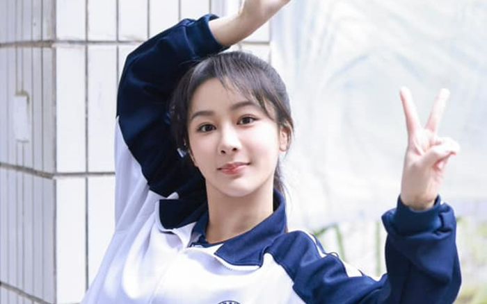 Dương Tử bị chê bai vì 'cưa sừng làm nghé', lạm dụng filter làm đẹp quá đà